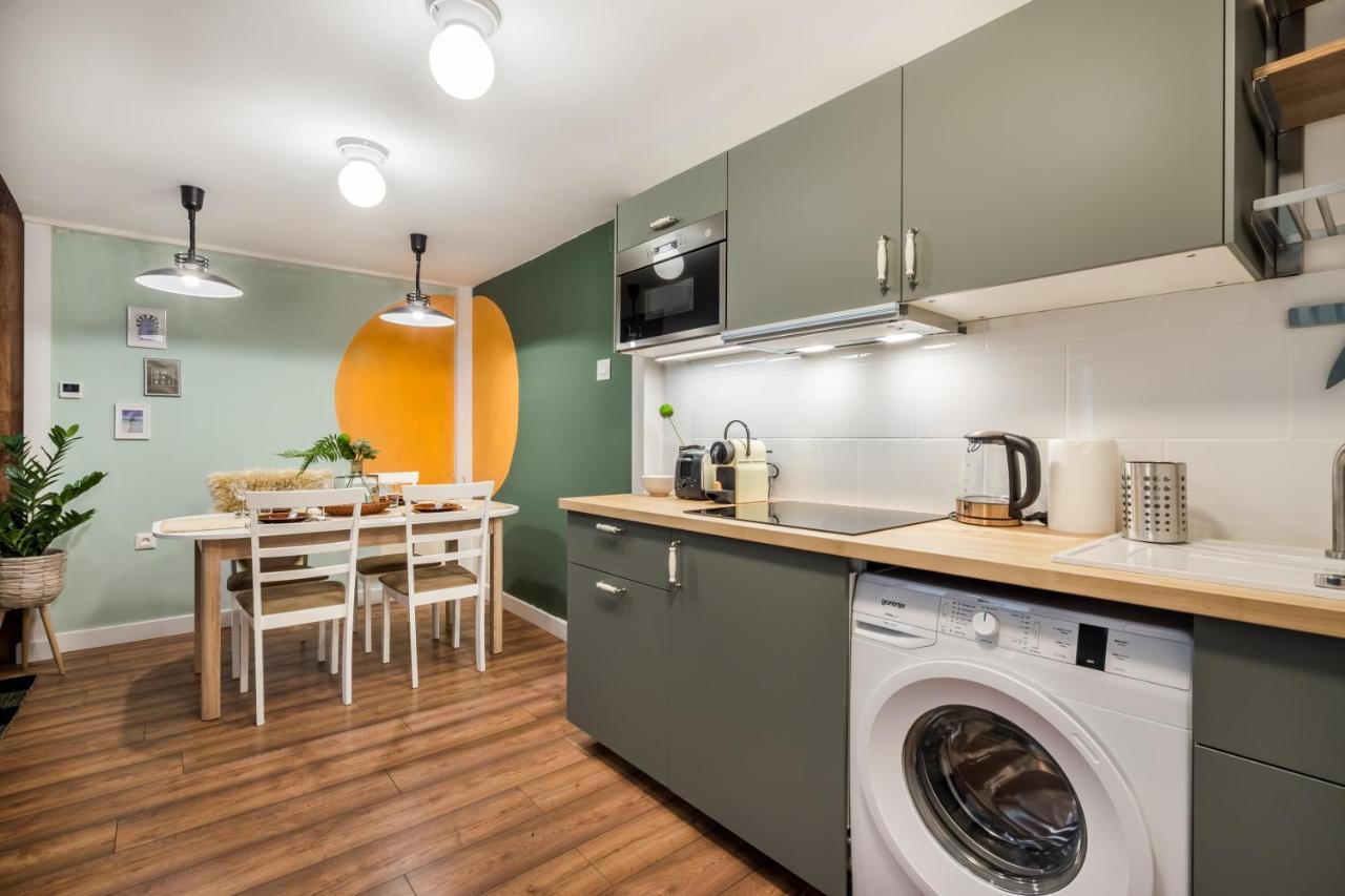 Colorful Designer Home In The Heart Of Будапеща Екстериор снимка