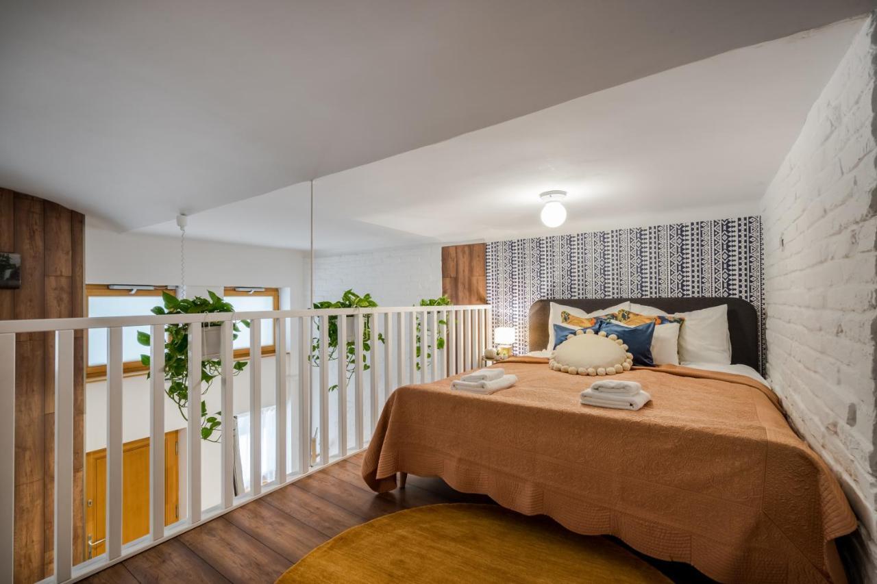 Colorful Designer Home In The Heart Of Будапеща Екстериор снимка