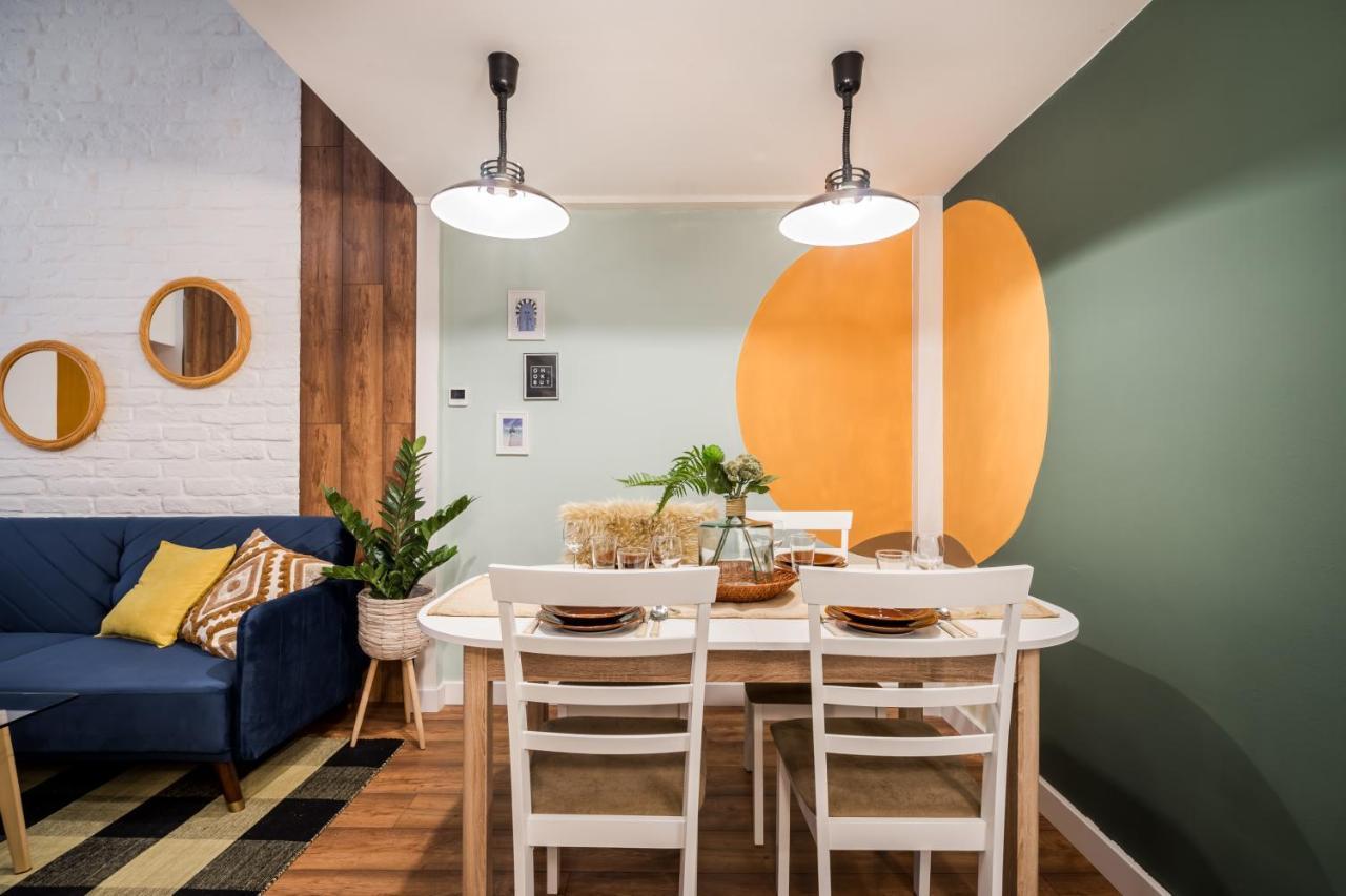 Colorful Designer Home In The Heart Of Будапеща Екстериор снимка